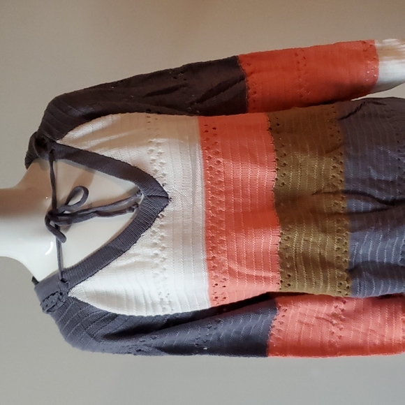 Light Weight Hoodie Sweater - Picture 6 of 8